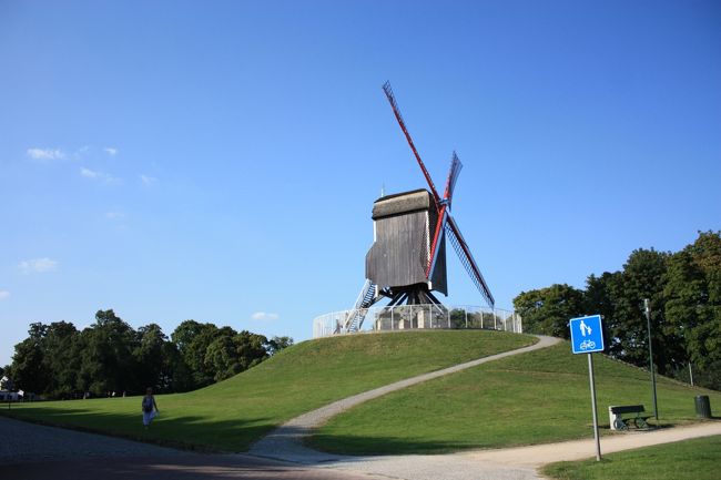 風車もあると教えてもらったので、せっかくだしと風車も見てきました。<br />結構遠いので、レンタサイクルすればよかったなあとちょっと後悔（笑）