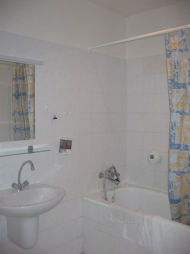 ホテルのバスルームです。