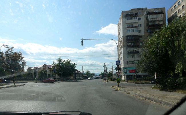 町中を通っていく