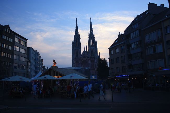 夏のこの時期はどこでもフェスやってるのかな？