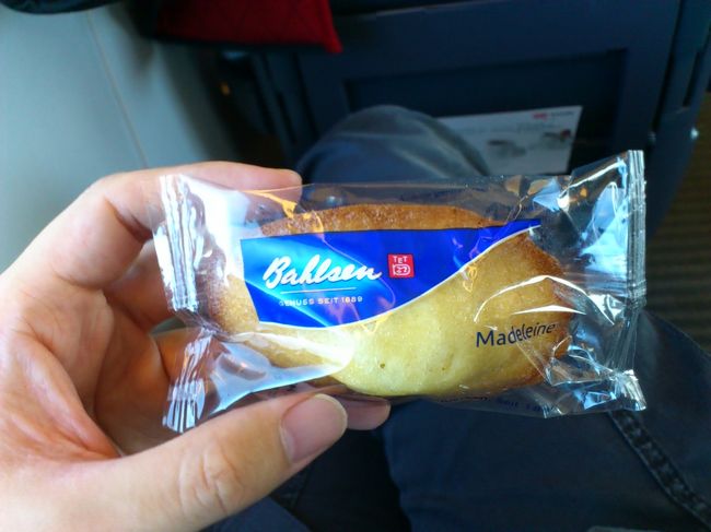 途中お菓子が振る舞われました。