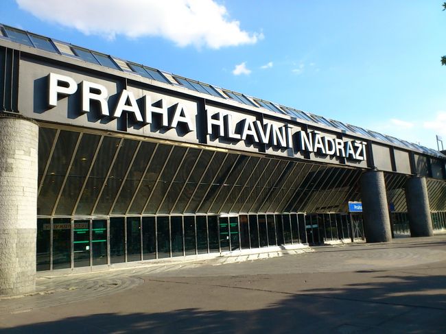 朝9時前にフランクフルトを出発し、17時前にプラハ到着です。