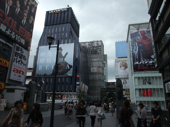 <br />②2012.06.17<br /><br />  ２日目は上本町から難波へ<br />　<br />　電車でスグです。いろいろと行きたかったけど<br />　<br />　この街に決めました