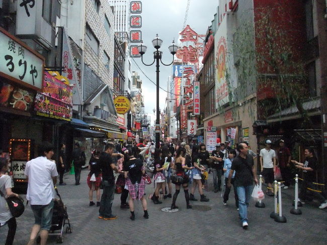 <br />②「ＡＫＢ４８」みたいな女の子の集団が<br /><br />　居ました。何してたんだろう？