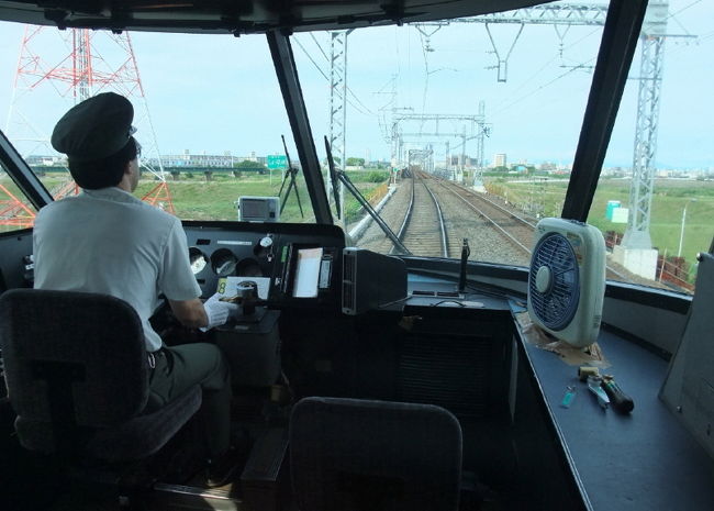 <br />②運転席もオープンです。<br /><br />　視界イイですね～　