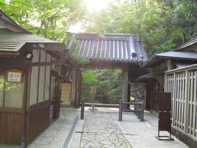 次は永源寺（滋賀県）<br /><br />駐車場から入り口まで<br />長い山道を上る。<br />こちらも息があがります(>_<)<br />でも木々がキレイなので<br />眺めながらゆっくり<br />上がればいいね♪