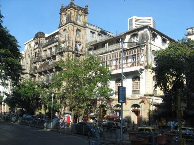 インド悠久文明の旅13日間(1)旅のはじめのハプニングから ムンバイ?