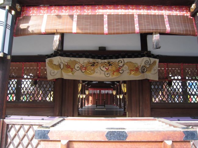 本殿<br /><br />お参りしまそ♪