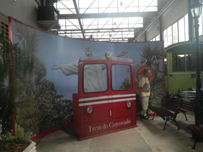 世界共通の記念写真用スポット。