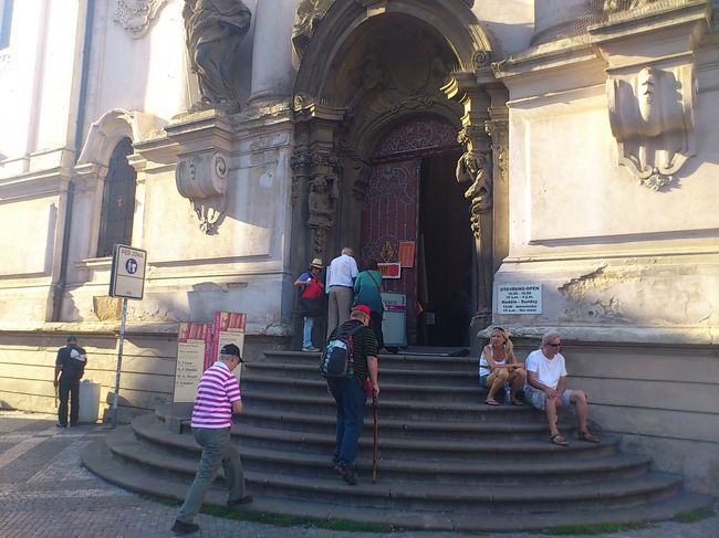 その後再び聖ニコラス教会の前を通りかかると、教会コンサートの案内が。