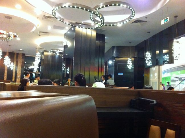 10/24　KKモール<br /><br />翡翠レストラン。確か、香港にも同じ名前のレストランがあったような。<br />価格は、日本と一緒かそれより高いかも。