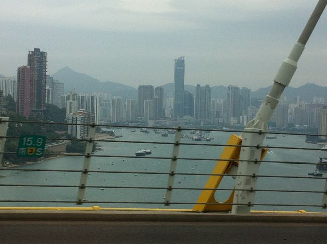 10/26　香港<br /><br />たぶん、香港の町並みだと思うんですが…