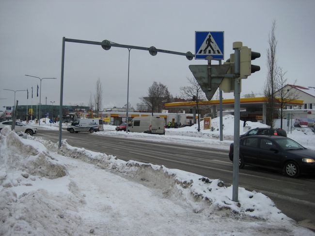 横断歩道を渡り、そこからはずんずん直進