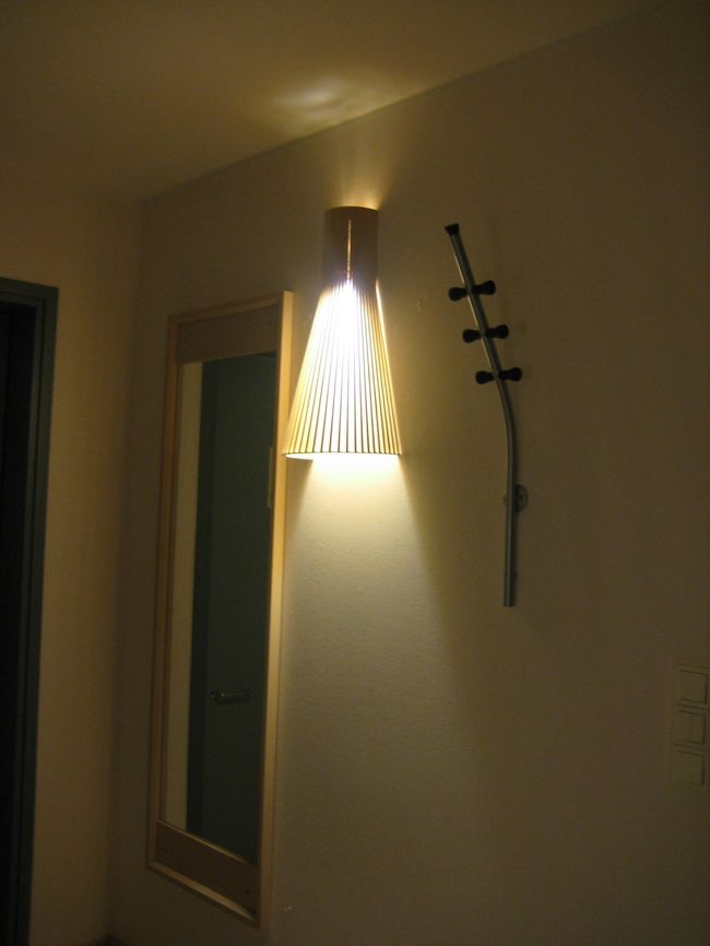 ホテルの部屋のライト