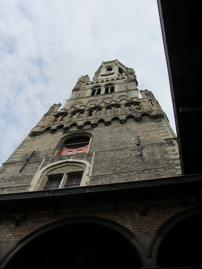 マルクト広場に向かい、鐘楼へ登ります。８８ｍの高さですが、意外と高く見える。