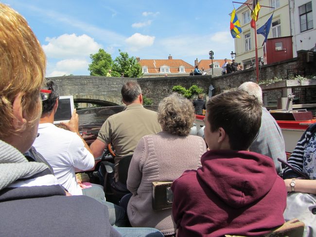 最後は、運河クルーズに乗ってみました。これまた大人気で、少し待ちましたが無事に乗れました。