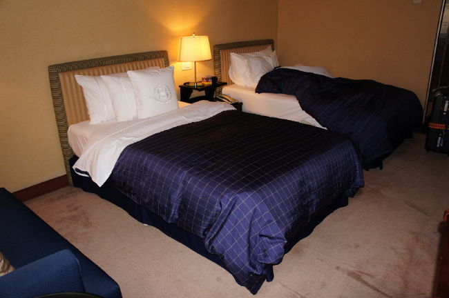 <br />①大阪に続いてシェラトン。なかなかの部屋です<br /><br />　ですが・・国によって「シェラトン」って違う<br /><br />　