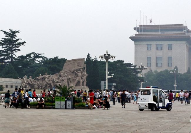 <br />③ついに来ちゃった！！天安門広場<br /><br />　よ～くＴＶにも映りますよね。