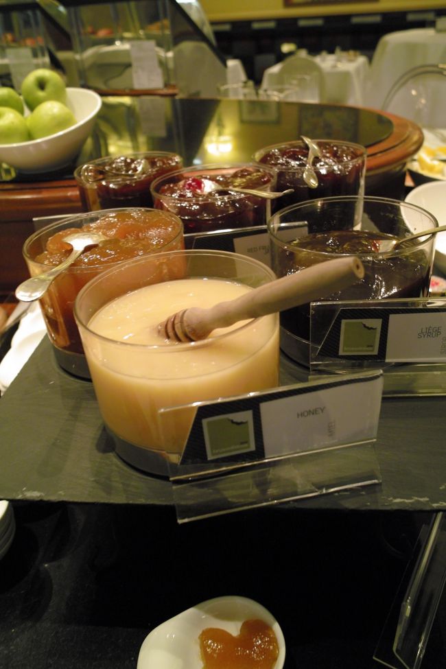 手前はハチミツでしたが奥にチョコレートもあって、さすがベルギー!!!とうなりました!!!