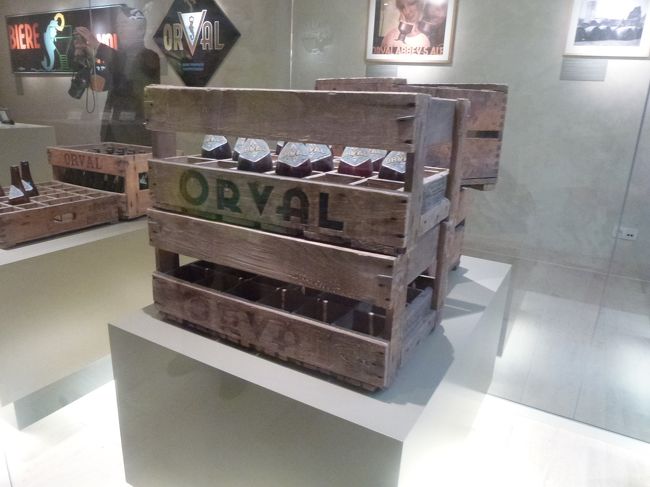 オルヴァル (Orval Trappist Ale) アルコール度6.2%。<br /><br />1931年、再建資金を得る手段としてビール醸造を開始しました。<br />伝説にちなみ、指輪をくわえる鱒の意匠が施されています。<br />