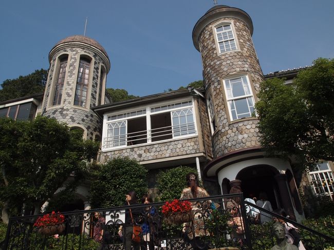 異人館巡りのメインである、うろこの家です。