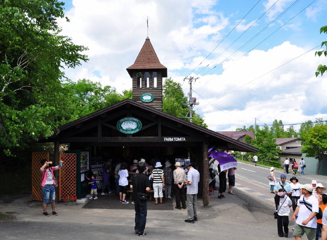 <br />②この売店でソフトクリームを食べた<br /><br />　<br />　高速ＰＡには勝てない