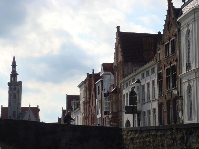 パリからブルージュへ<br /><br />ストラスブールで乗った遊覧船が楽しかったので<br />ここでも乗船