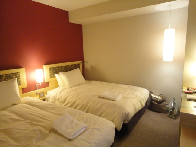 札幌でもリソルに泊まったここがありますが、ここのホテルはデュペスタイルでお気に入りです。<br /><br />また、２００９年にできたホテルなのでキレイです。<br /><br />スタンダードツインは狭めですが、ひつこいようですが、なんせ１１４００円　しかも朝食付き。<br /><br />これ以上贅沢を言ったらいけません(笑)