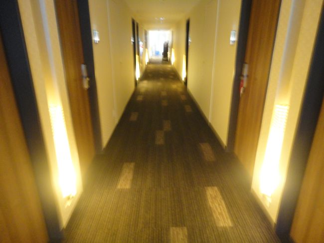 廊下は広め<br /><br />残念なのは、金沢のリソルは大浴場がありません。<br /><br />