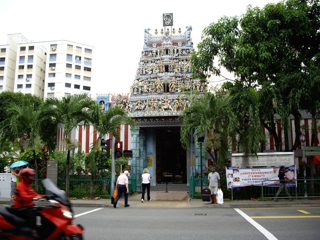 ヒンドゥー寺院はやはりインパクトがある。