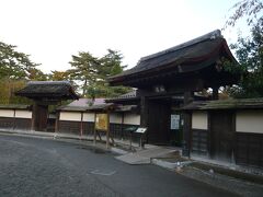茶室｢麟閣」
会津城主・蒲生氏郷に匿われた千利休の子・少庵が建てたと伝えられています。