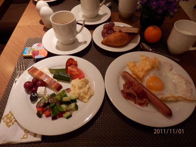 ２日目　１1月１日（木）<br />朝食は７時からです。