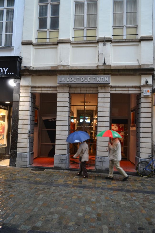 ラーケン王宮からブリュッセル中央駅へ戻り、<br /><br />ブティック・タンタンへ