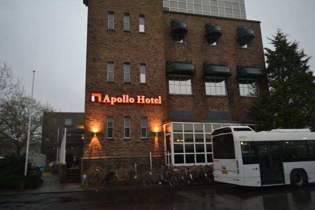 駅前のApollo Hotelで宿泊。