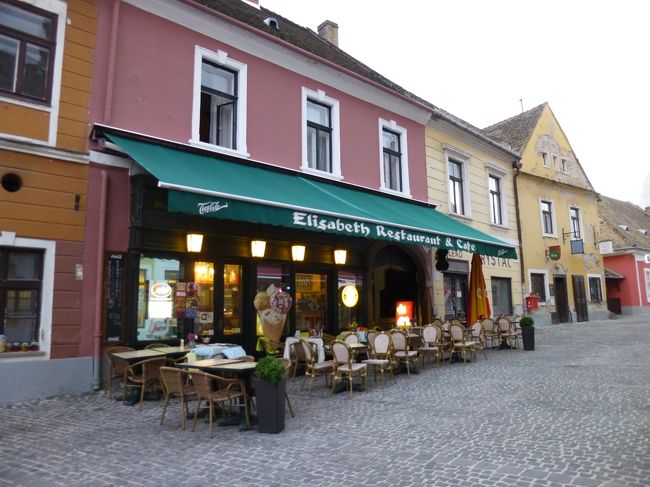 ドナベント地方センテンドレの街並み。