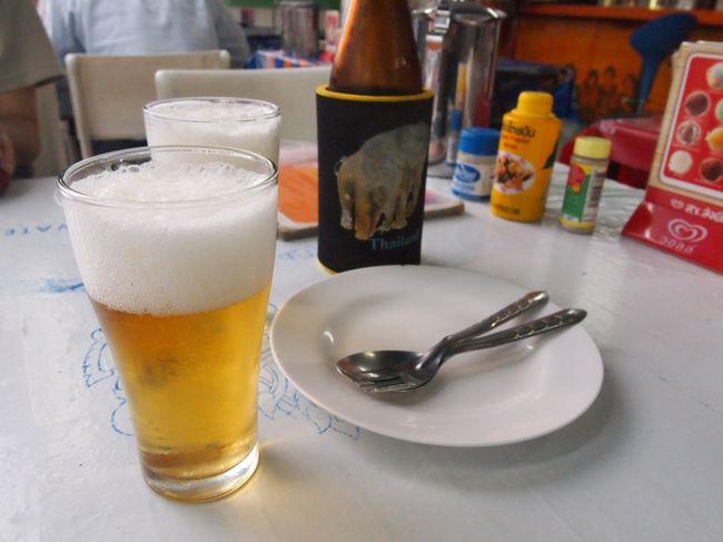 少し早いが夕飯。