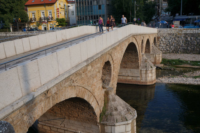 ラテン橋