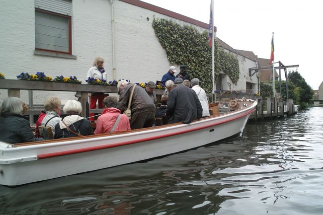 すれ違った船。かなりの数の船がでてるみたい……