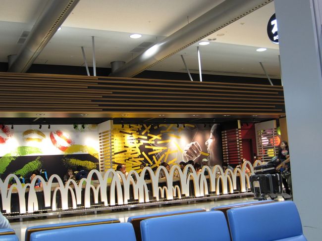 何ともシャレオツな関空マック。