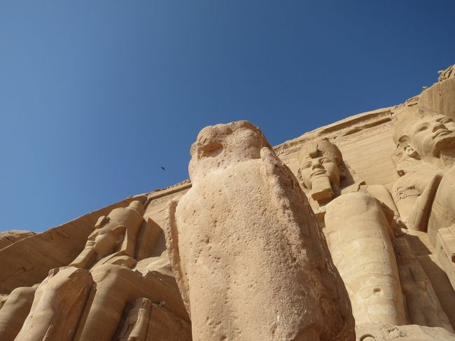 下から<br /><br /><br />空には