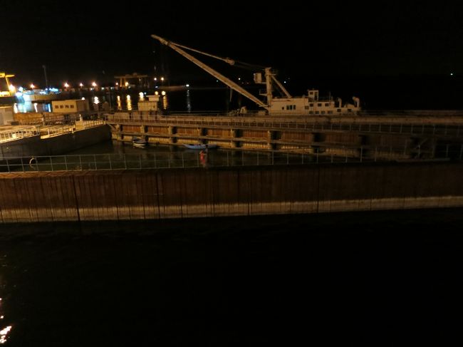 売り子さん<br /><br /><br /><br />そっからじゃ届きません