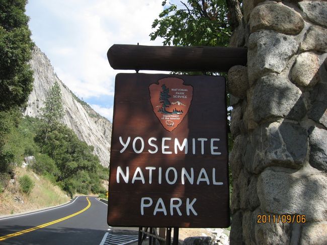 サンフランシスコからレンタカーで、マーセドまで行ってその日は、晩御飯を食べて寝るだけでした。一夜明けて今回の一番目のスポット、ヨセミテです。