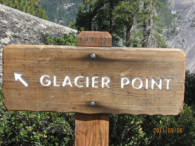 車で移動です。次のポイントはグレーシャーです。ここも観光客が多かった。