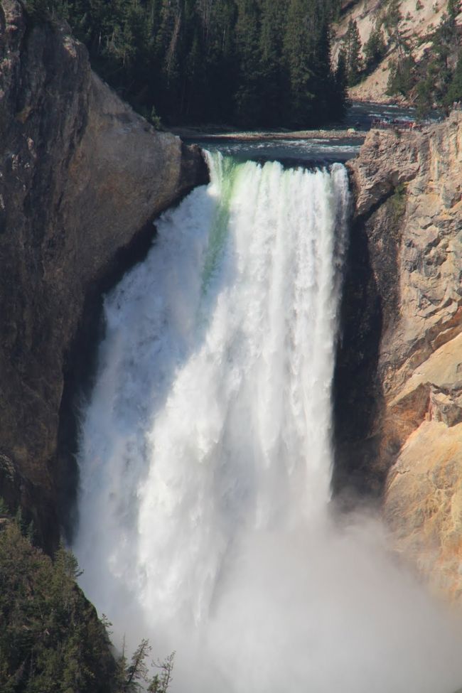 たしかTower　Fallです。迫力ある滝です