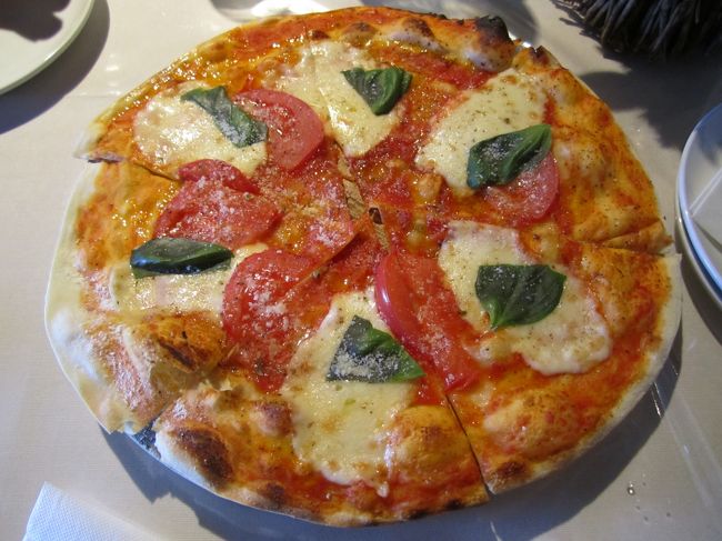 その前に市之倉にあるさかづき美術館に併設されているレストラン<br />