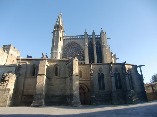 昨日は教会に行っただけなので、今日は周囲を一周しました。