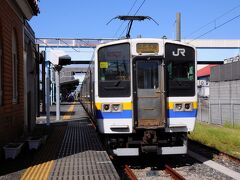 翌朝、7時15分発の銚子行の普通列車に乗車。列車は、佐倉や成東などの街を走り抜け、２時間足らずで終点の銚子駅に到着した。