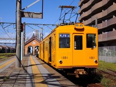 銚子駅からは、いよいよ銚子電鉄に乗車。車両は、以前、銀座線で使用されていた車両で、太陽の下で第二の人生を送っていた。車内で一日乗車券の弧廻手形を購入。銚子電鉄の旅では、この切符はとても便利なのだ。