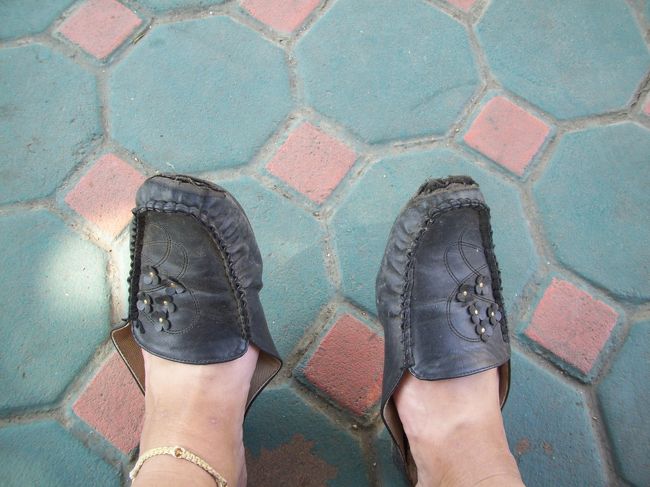 <br />今回の旅で日本でサンダルを<br /><br />新しく購入しまだ１ヶ月も経ってないのに<br /><br />もうこんなボロくなってますΣ(ﾟдﾟlll)<br /><br />