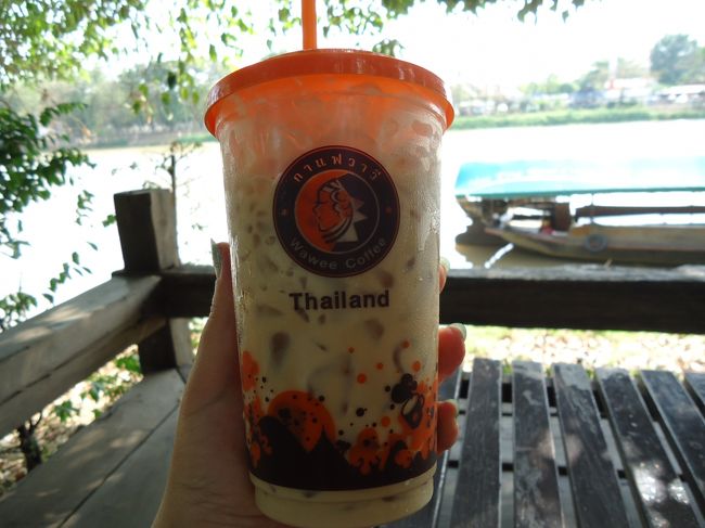 <br />暑いからカフェで休憩〜<br /><br />